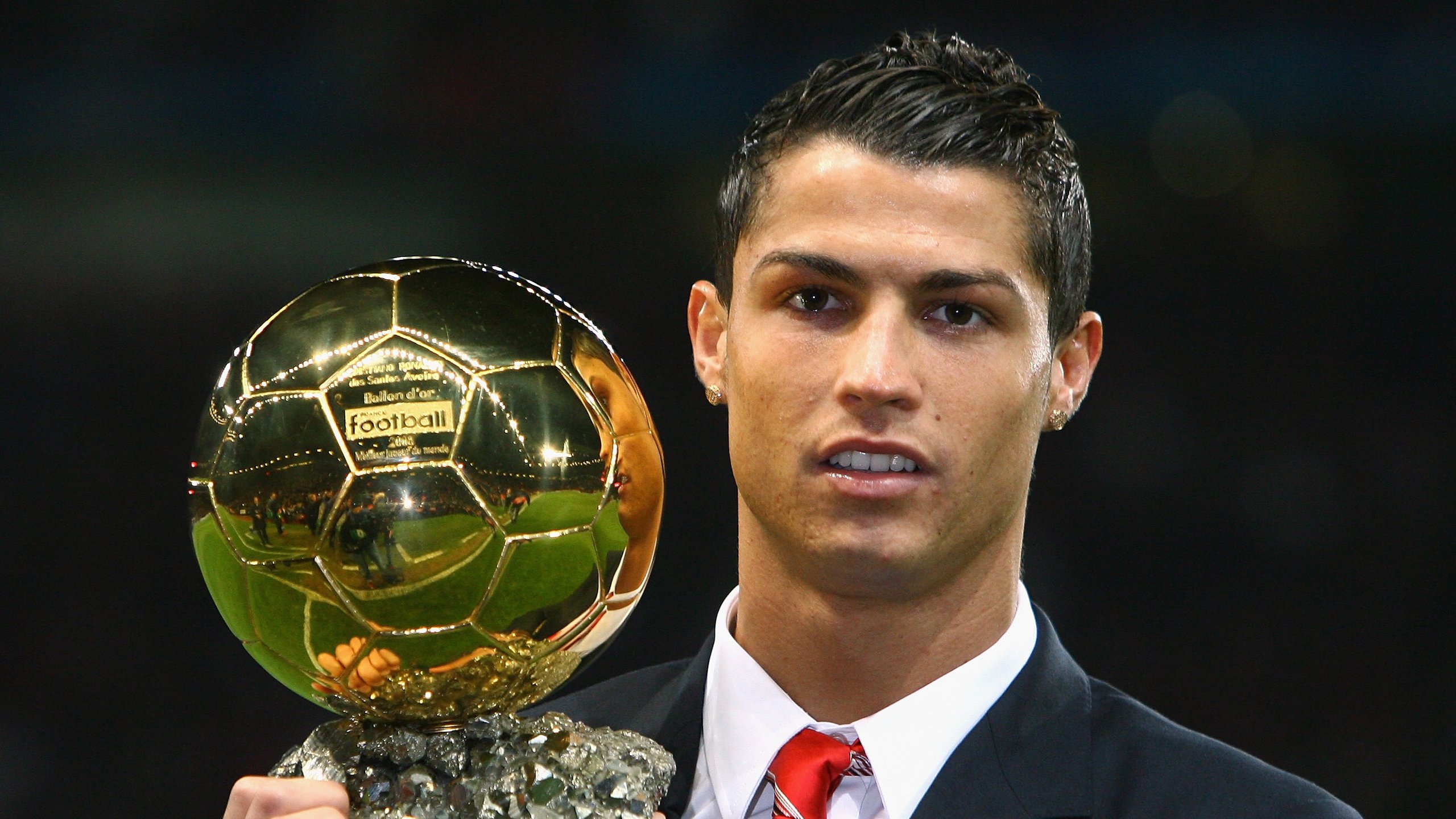 贝林厄姆的加冕之夜，当巴西铁蹄碾过阿根廷，新一代中场王权诞生